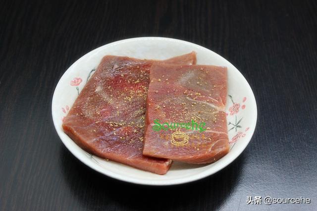 怎么样煎牛排好吃窍门（煎牛排只需5分钟）(4)