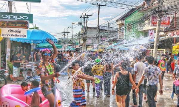 傣族泼水节的来历,傣族泼水节的由来图5