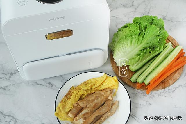 怎么在家制作超好吃饭团（自制美味的饭团）(7)