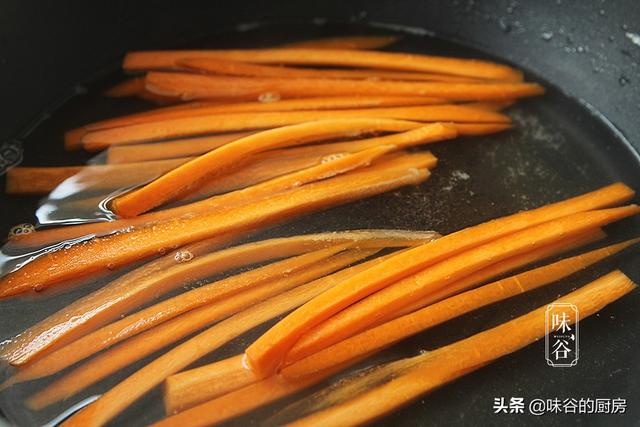 怎么在家制作超好吃饭团（自制美味的饭团）(6)