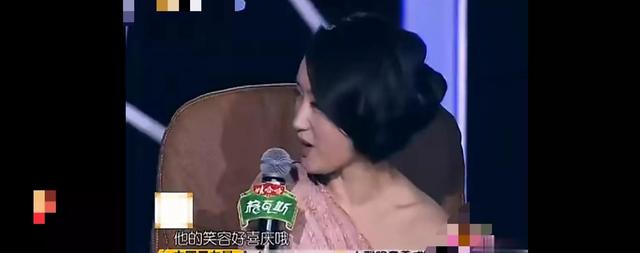 杨钰莹晒美照清新减龄气质优雅（杨钰莹说话太好听）(7)