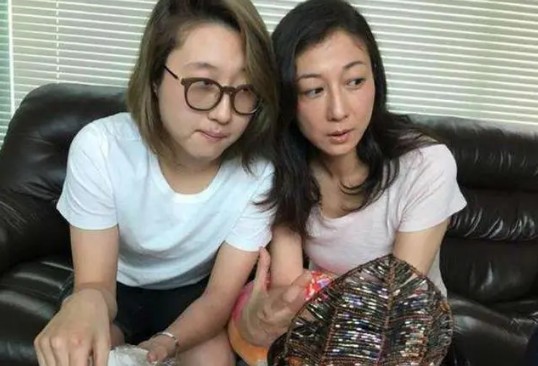 成龙个人资料简介（成龙毁了吴绮莉母女一生）