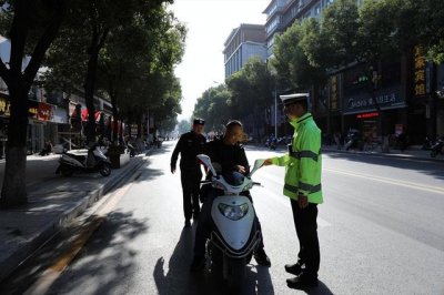 ​电动摩托车驾驶证要什么条件（5月1日起电动车摩托车迎来）