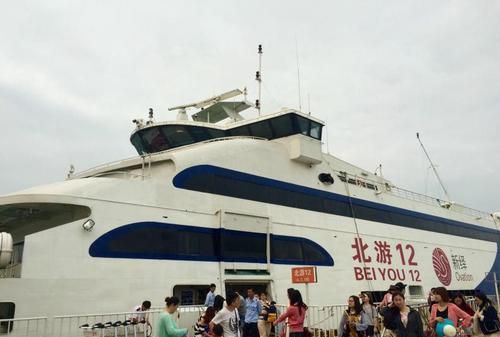 从北海去涠洲岛，两天一夜的行程大概需要花费多少钱