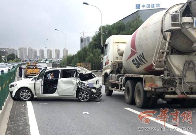 陕西大货车追尾车祸最新消息（西安南三环发生水泥罐车追尾事故）(1)