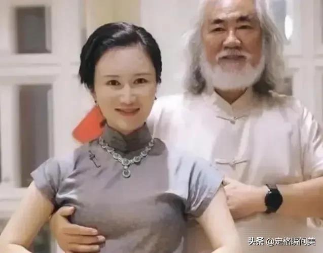 杜星霖个人资料简介演的电视剧（杜星霖嫁大她几十岁张纪中 婚后幸福又恩爱 夫妻直播捞金）