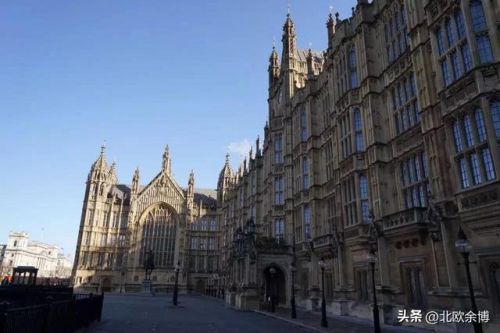 英国国会大厦是什么建筑风格(英国国会大厦介绍)-第1张图片-