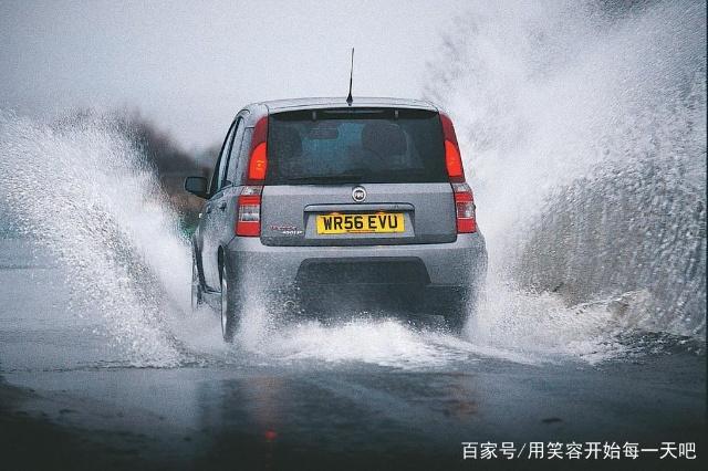 汽车：菲亚特最具娱乐性的小型车：熊猫100HP-