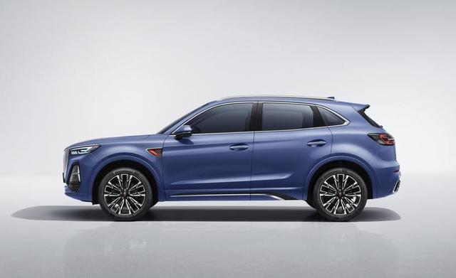 2023红旗堪称王炸的3款SUV！搭2.0T+8AT+四驱，14万还要啥大众啊-