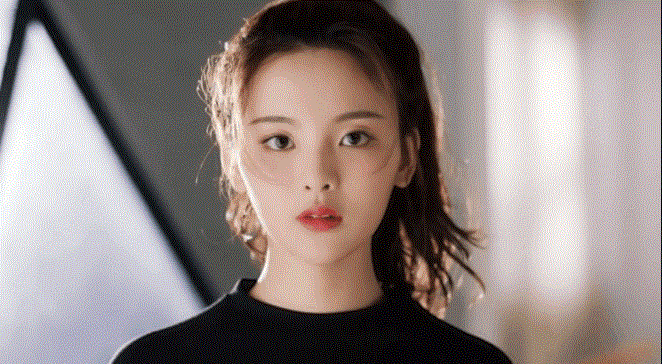 杨超越101.GIF