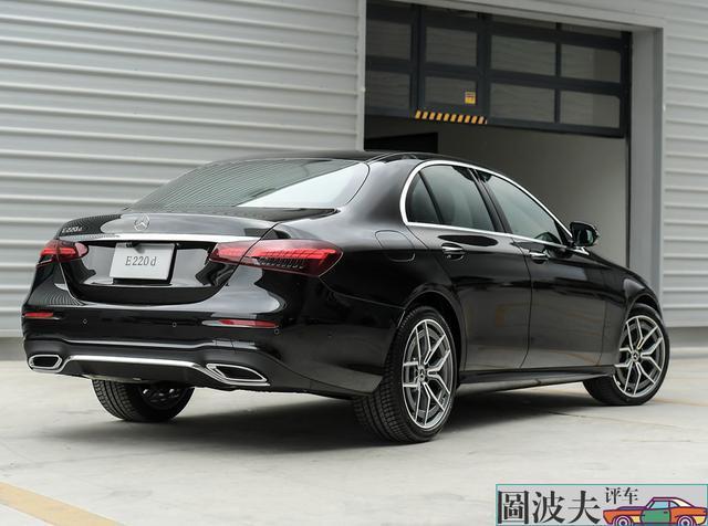 新款奔驰 E-Class 登场，泰规版开价68万-