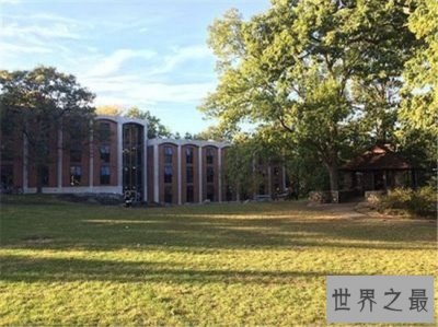 ​世界十大最贵学位排行，莎拉·劳伦斯学院每年光学费就40万美元