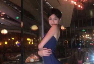 ​钟丽缇女儿考拉晒14岁庆生照 穿抹胸礼裙性感俏皮