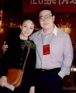 ​英达的三任妻子都是谁英达几个儿子英达为什么不认巴图