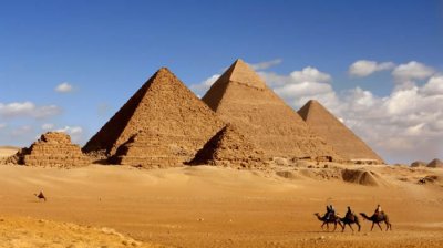 ​吉萨高原法老金字塔附近发现古埃及王国时期墓葬