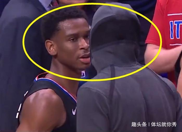 NBA暖心一幕！最后12秒，勇士示意不打了，KD主动与贝弗利拥抱