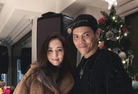 向佐借舞台当众表白郭碧婷 妈妈感动流泪