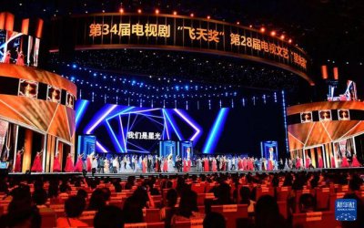 ​赵丽颖获封飞天奖视后，著名导演隔空喊话杨幂：要努力了