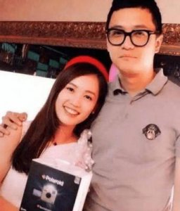 王宝强带女友冯清为甄子丹庆生,身高1米78的冯清身材傲人,与马蓉相比堪称逆