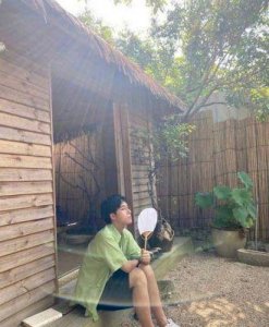 艾克里里籍贯之谜:她与洛凡的关系揭秘